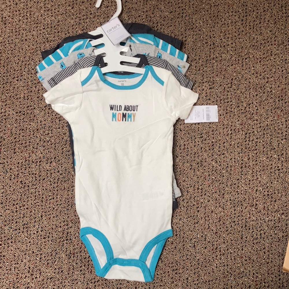 Carter’s 18 moth short sleeve onesies